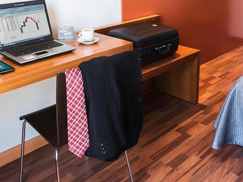 7FC57C519AEC1D60E7025846D97F50B7