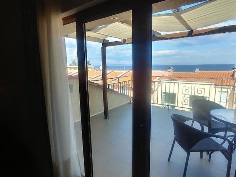 E498078DE3E0A87F97BEE9FE3CF09D72