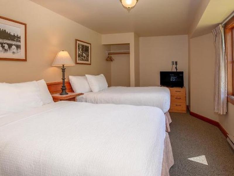 15980AE1BD03E2CEFBA34F4689860A4C