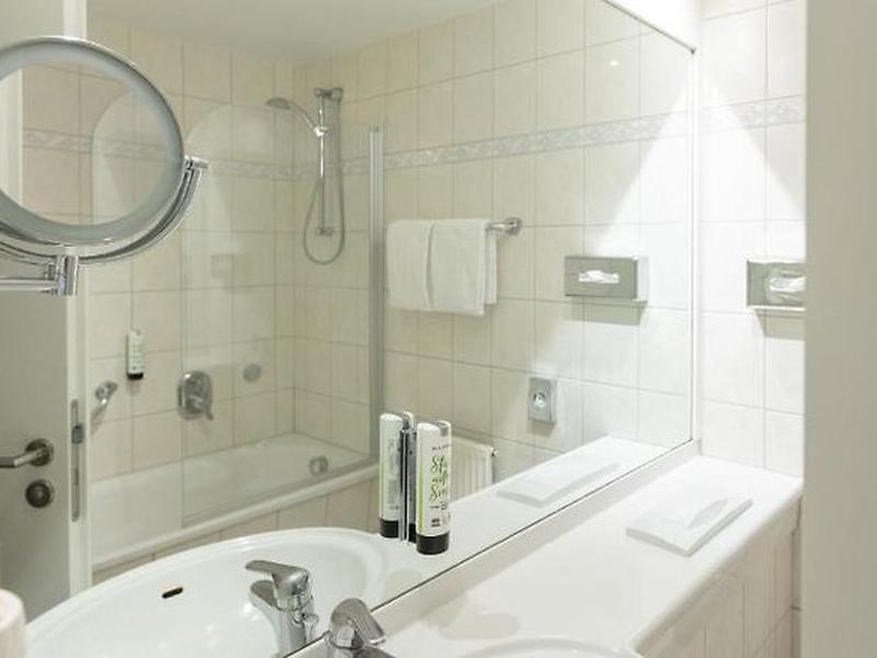 036C06A147DABEB9EF88550475156FC8