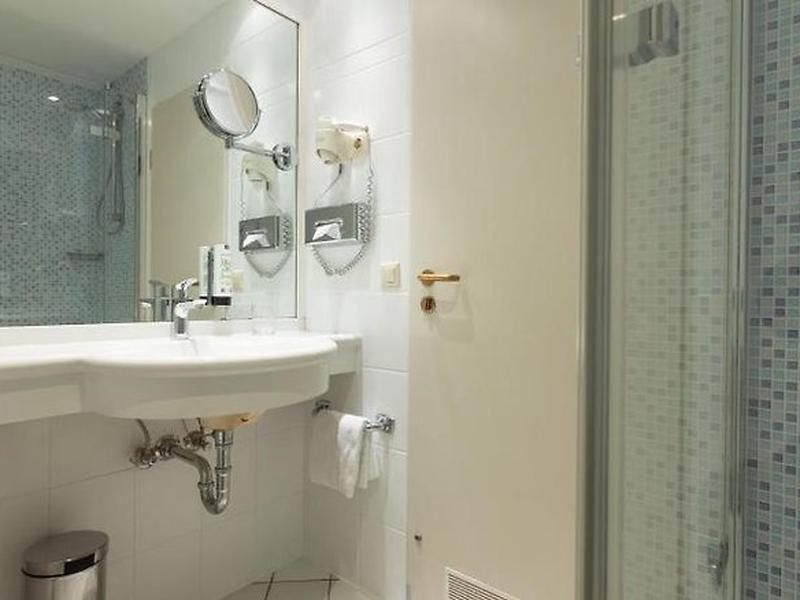 EC97165DC16D08B70D1D54E97B675343