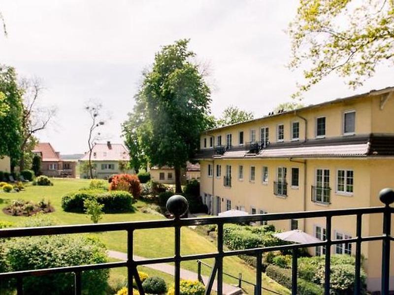 99E7DB1015AB225953B90B11D945D9E7