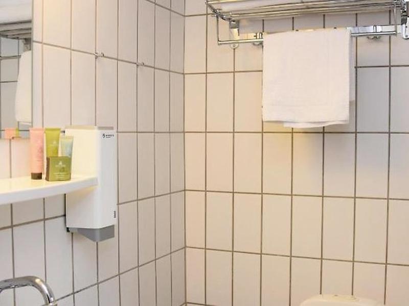 7A0852EADC67D6400A9DD887016A7A43