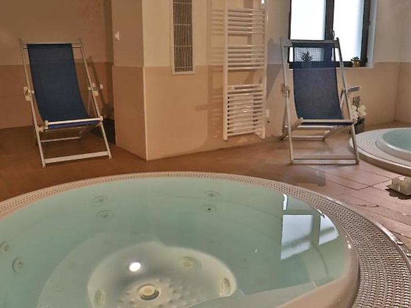 4CE5AF9CF0315AEC1C363F24332F0E6F