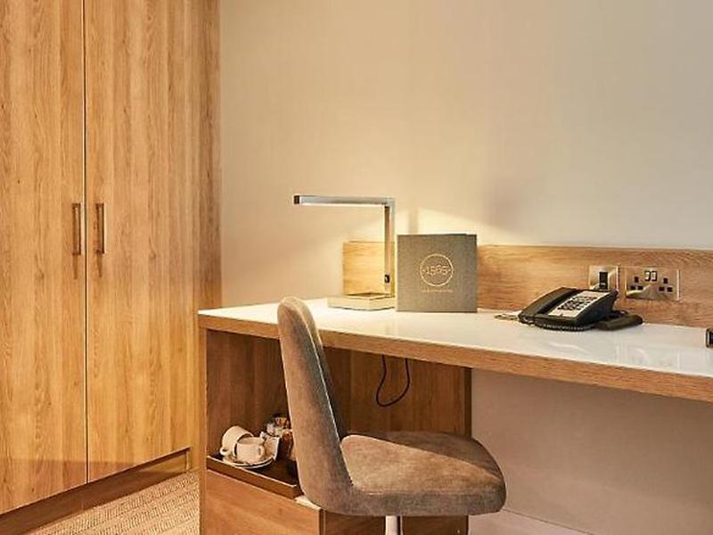 8F7A06E9EE3513C255EA0CAB15F97352