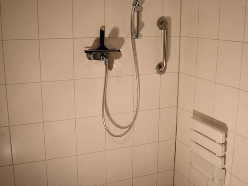 945CD6F82459DCA4DE11F8C2AE456F9E