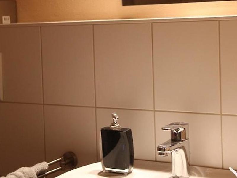 6CF6F86A6DB96BC5469E2576D3FA33B4