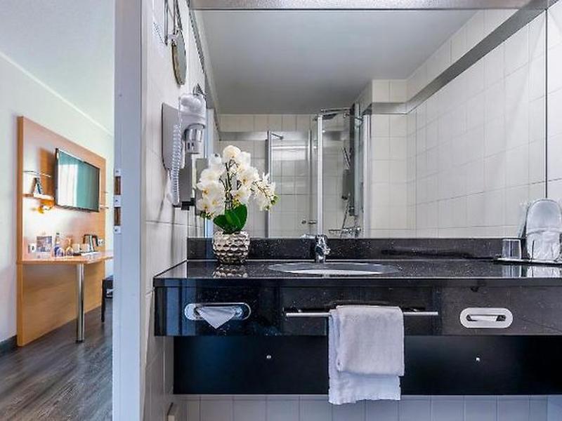 C2D842EA8DE78345B5A90ED048EB38F4