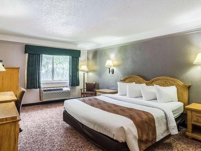 15B74695F2B9E33A30220EDC791510E5