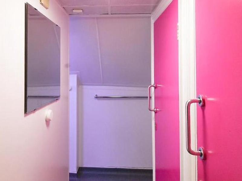 C906D81867842BD058050D2EE31ABF1E