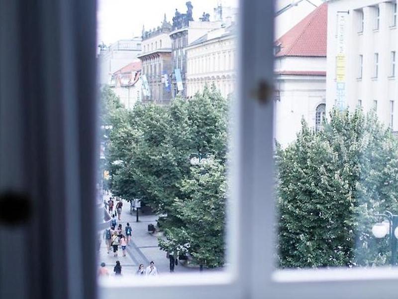 19B4593E6EFA374A05B76A4E22B99C6B