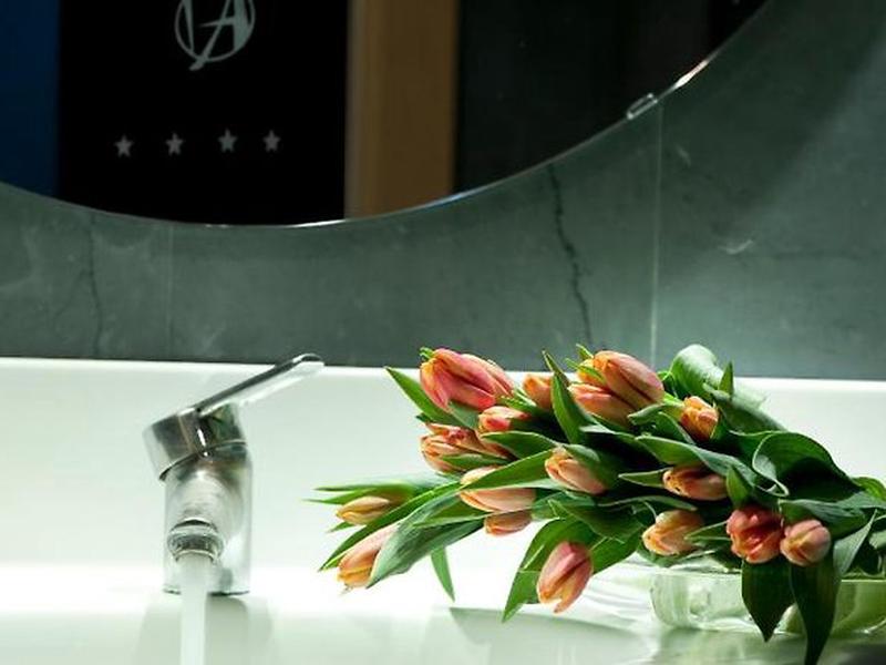 E01D128ABEF4AF01D6C73291C86A0F1D