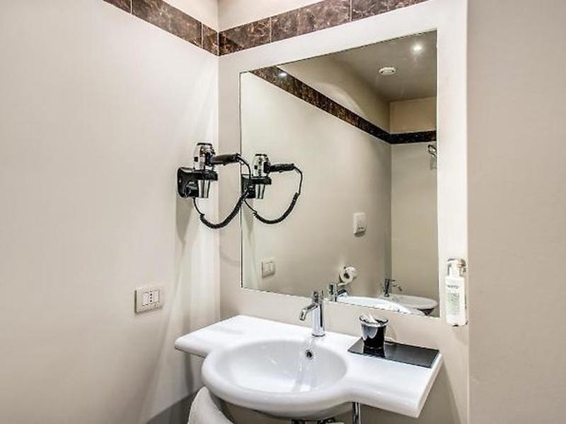 AEC68574385AE2F66F596AAD42DE5B4C