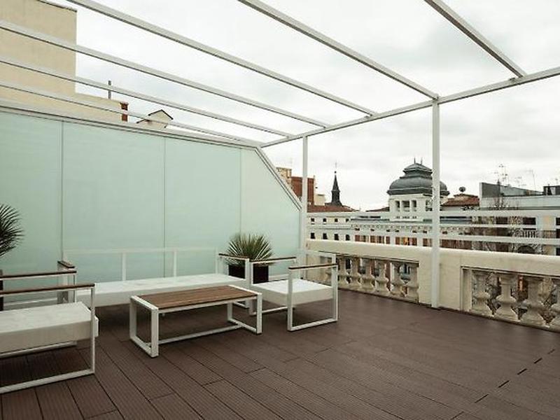 DCF455F48B361595547B9BF5C8EA38E1