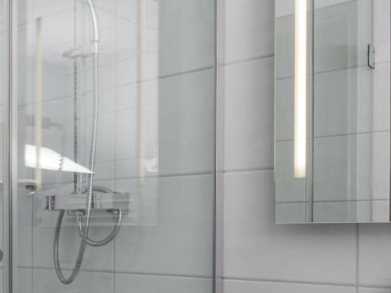 00A8702BF4D41D77AF61C0BA075D85D5