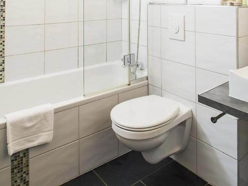 EBAAC4168317005C3C8B2E4B50545776