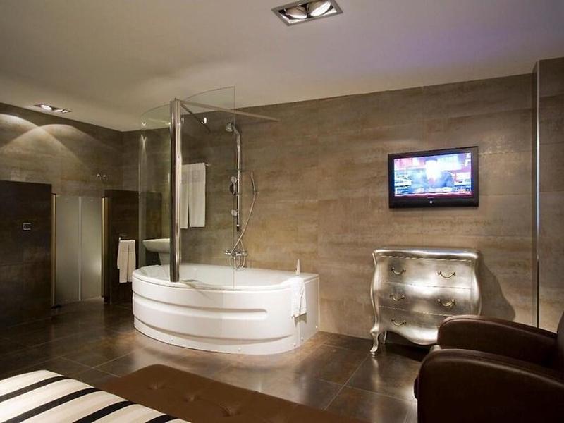 F2C7848FFFC15FB43B5557D6DA29F7E5