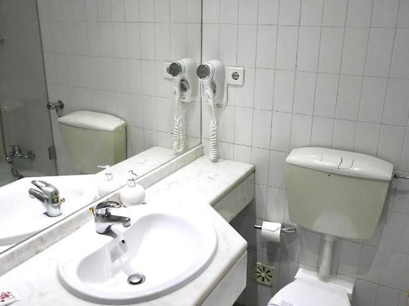 AC5B30958DEB0808BB90A958F83983D0