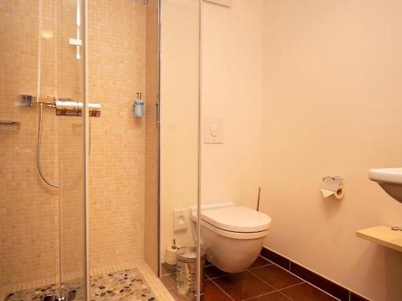 CA24B8997B9655E7007E99F32E7B2C51