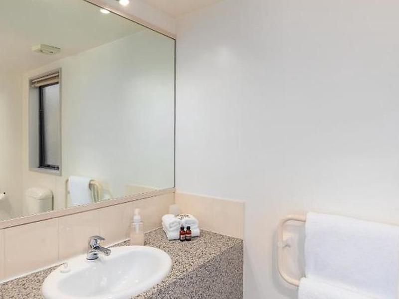 FF2318FAB74F0DCF1AC575399440E771