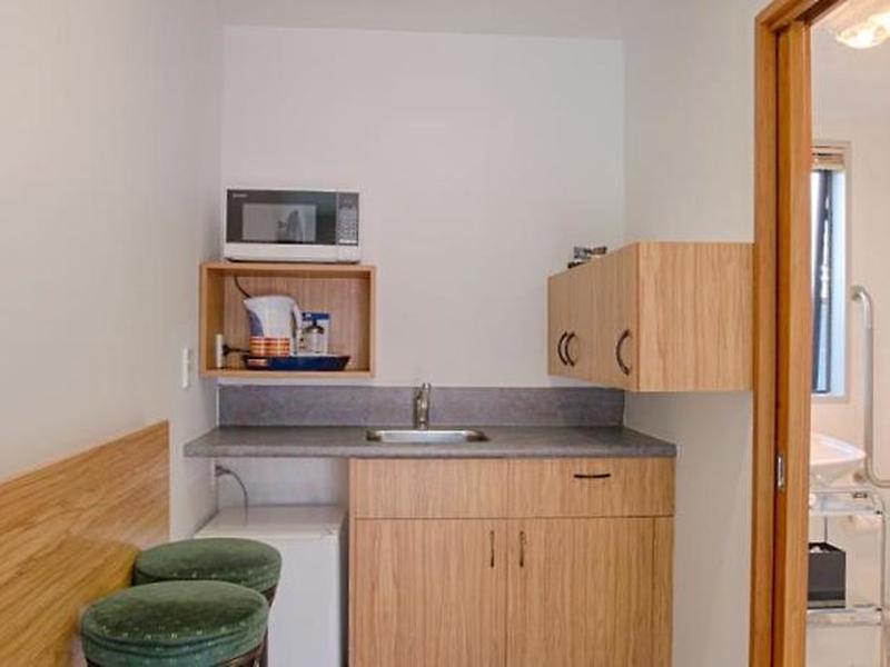 4D0FA5B7595200F4BEA538C3DEFF1EF9