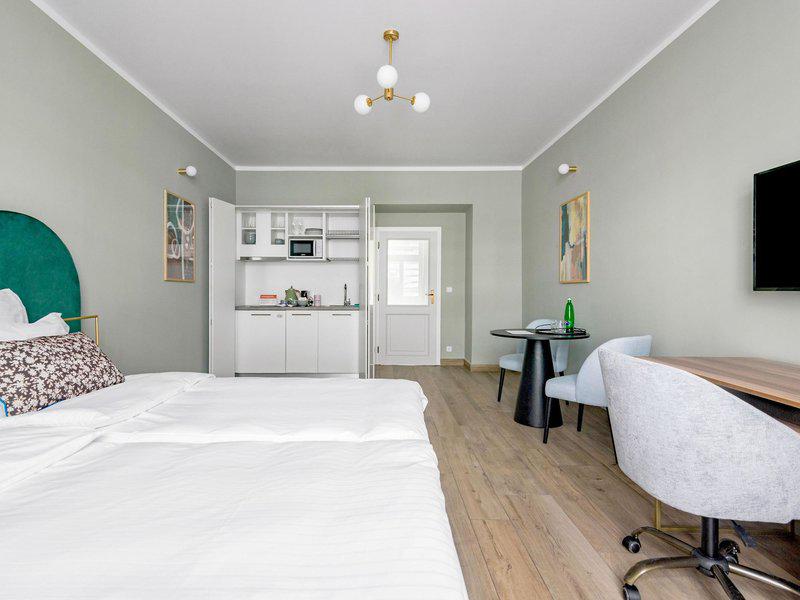 21DC5E46298B48ED876FD837AC81A9AE