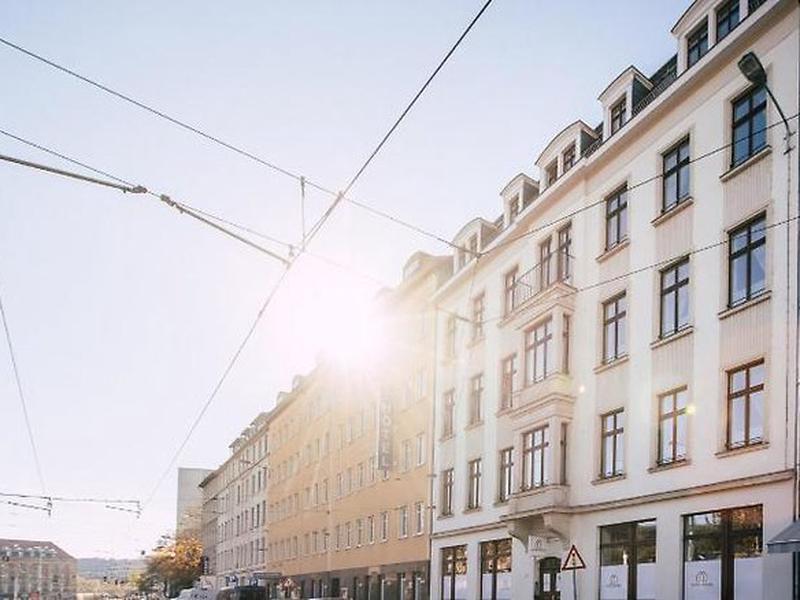 A305D4E135110E10F2E2F1589F97EA65