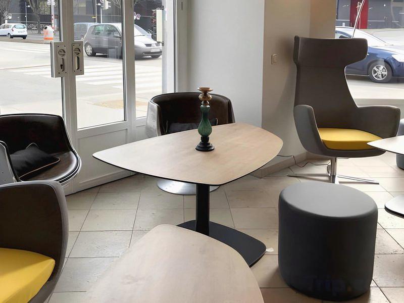 7A5FE302221751AAAE6CB694AEE0F895