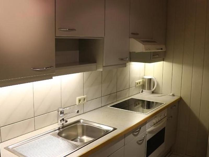 4409C56C071B909C79FBE245E7B41DB8