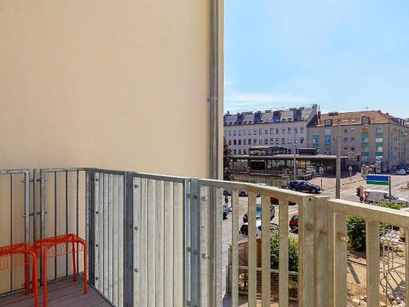 5CA5450E8236FE551D4A30580DBD96F1