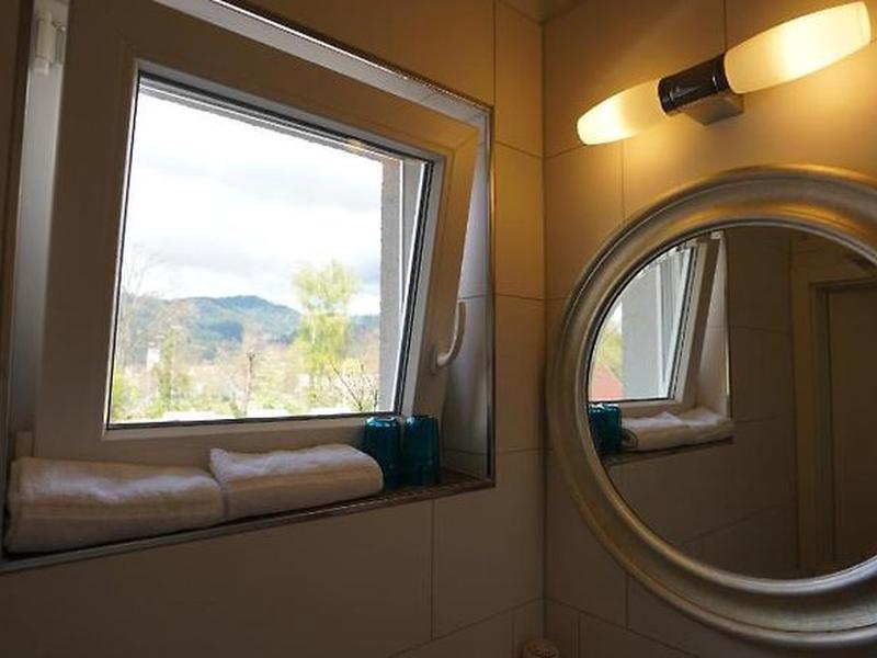 DDF612D1AB38D0B9A75F082E4642971C