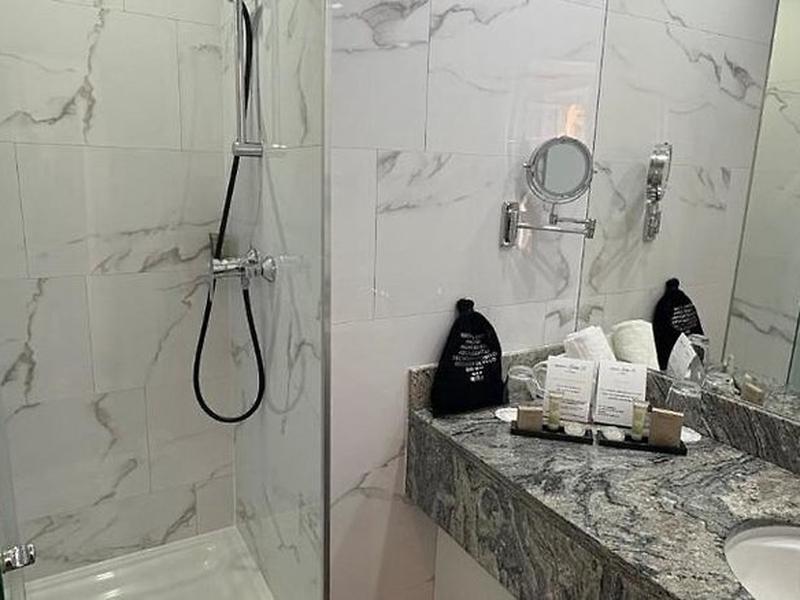 4B118A0A949DEB4F68BCDEF2688C3BB7