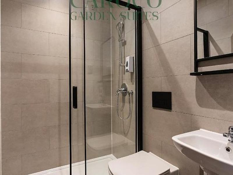 AC6509BEF33D732B59949960316A642E