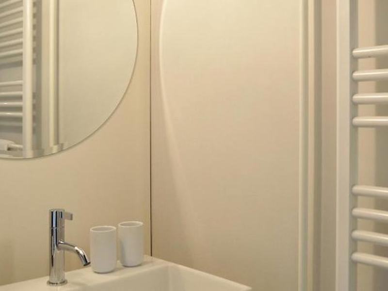 588C296CE165B8E5C9699C46D4F67AC2