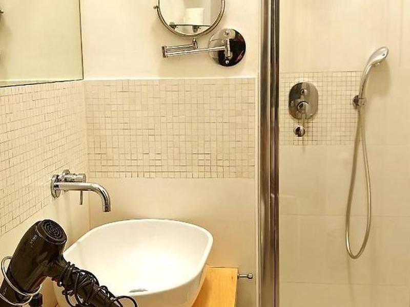 CEA0E0183F47C7A1C26542D218C64BB8