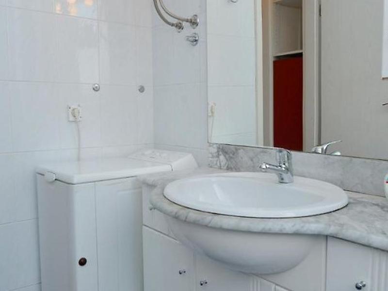 68DB8F38A95DB891B7B9FAAC95ED6023