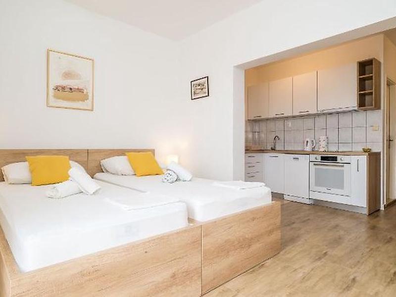 B272FB3718EF87C9802D8B5D0AC53754