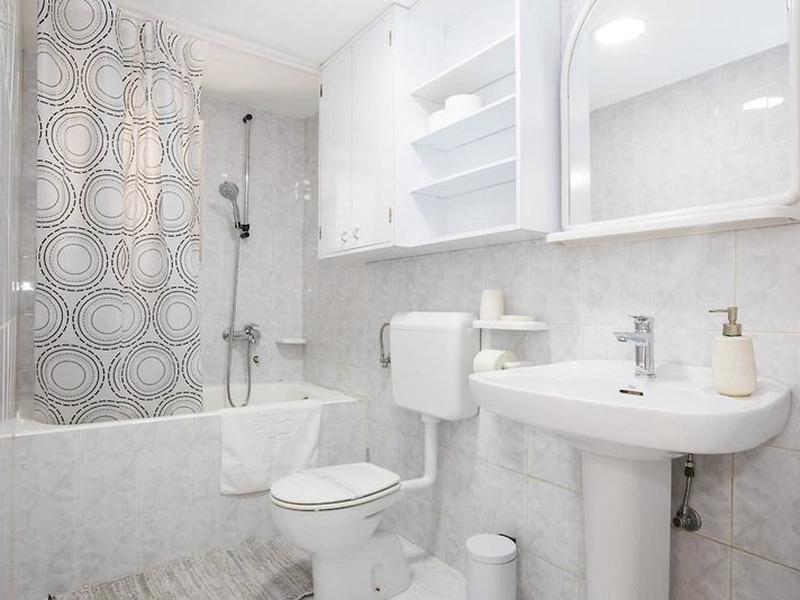 44CAFF8EE64055D0E5C771284A39C7EB