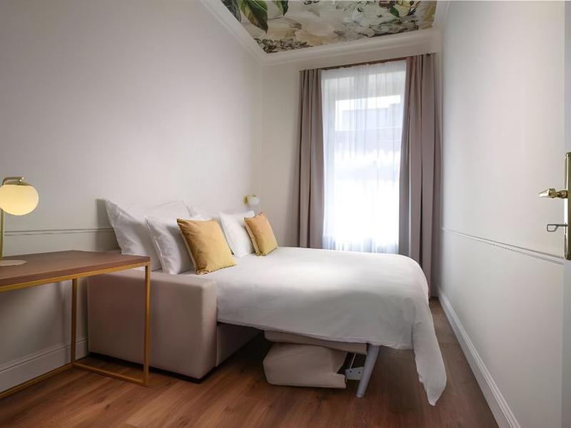 C98289DBE5AA3D949A1EF4778869AF1D