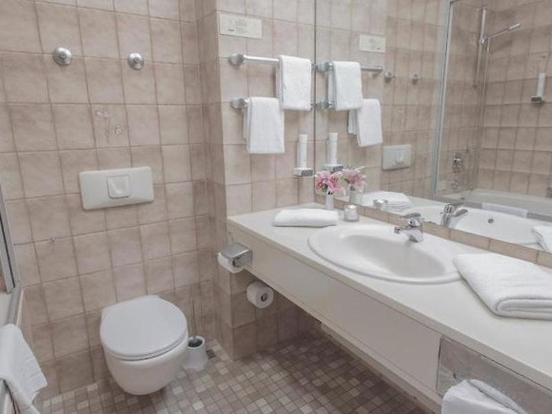 EBD0D1C339514DC8771481F2B62C0BE7