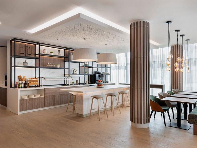 EDC7CDFE1614C4A7168704B4817EA8B2