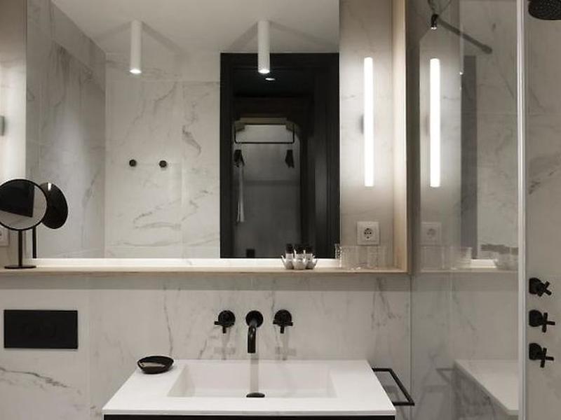 5E2AC46B375F374F9FD274771CBD65CF