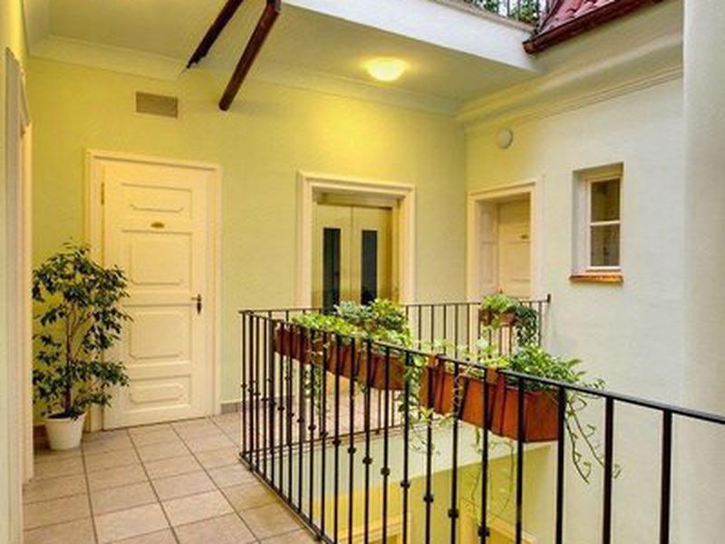 9A4E28BE1AF8EBDD03852213F00318C5