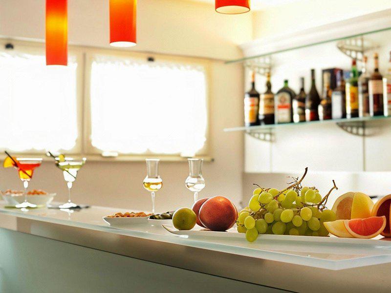 832A2D67572BA07AD10E3E833BAA9346