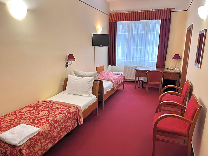 D57F2F77C02E601ADC82B8AD35F19437