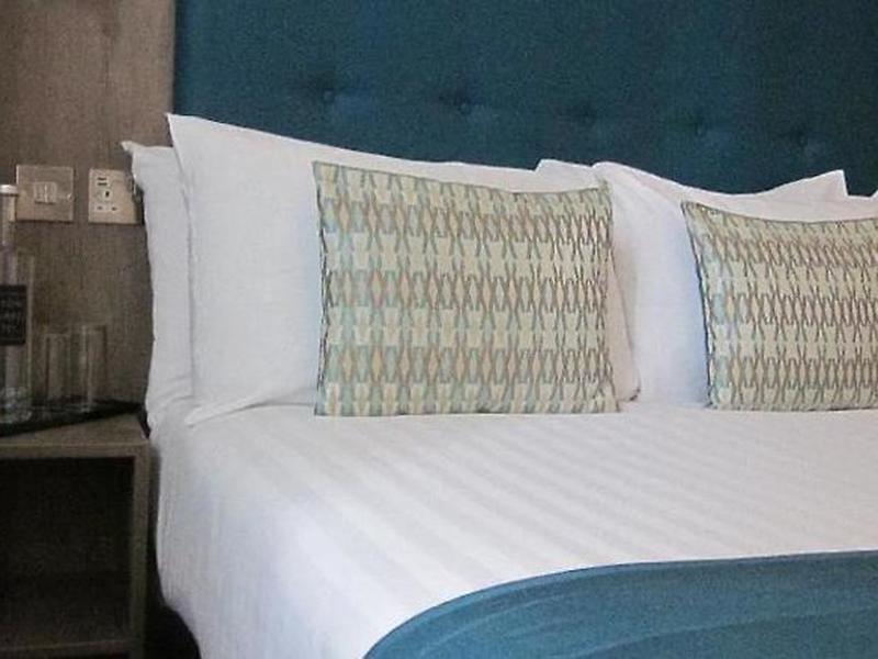 01B8840636F644A1148F1FC5C4991726