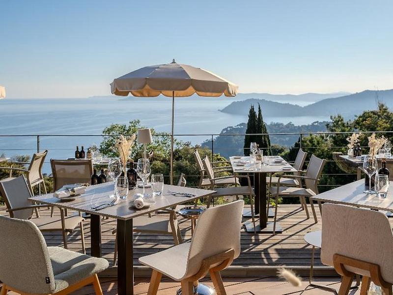 C90EE6A24DC65AA943476F521B107B4E