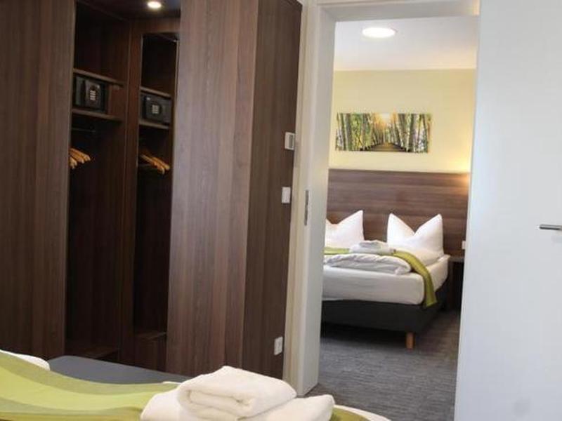 8BFC8E57D6C983376004421DAD9F943F