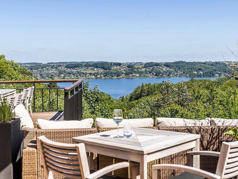 C9496F8CE03877E70DE748036B6AF037