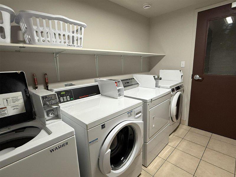 1C78E8545261ED3E693B930FF3DD5BC8